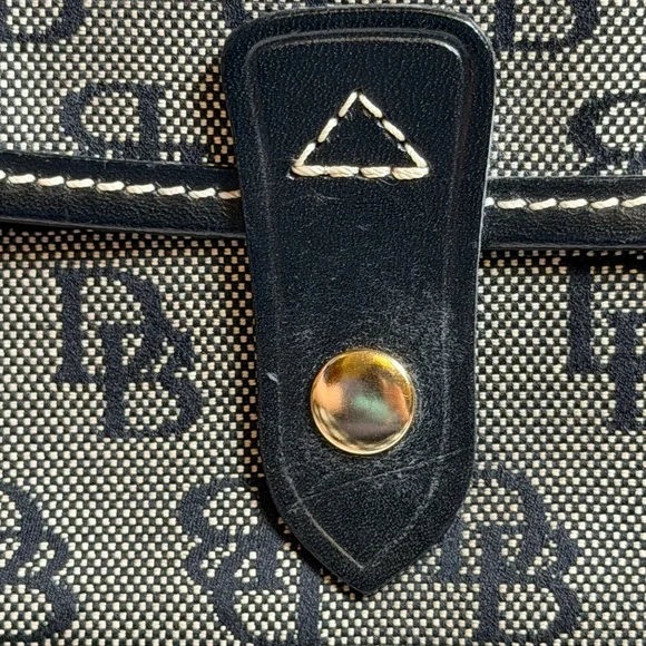 Vintage 90s Dooney & Bourke Black Signature Canvas Crossbody Bag - Picture 8 of 8